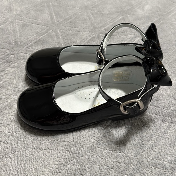 Black Kids Mary Jane Shoes - Picture 9 of 11